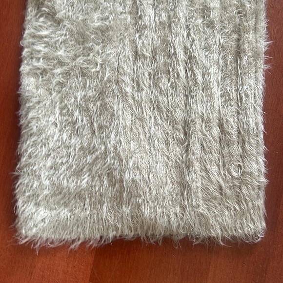 WINDSOR FURRY DRESS - Picture 3 of 5